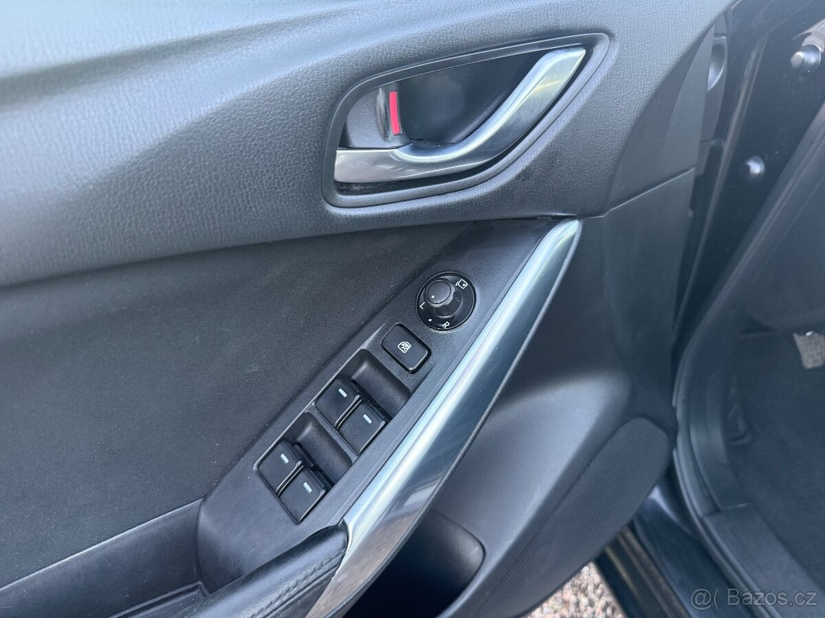 Mazda 6 2.0i SKYACTIVE 2013 121 kW 132800 km - XENON, SERVIS - 15