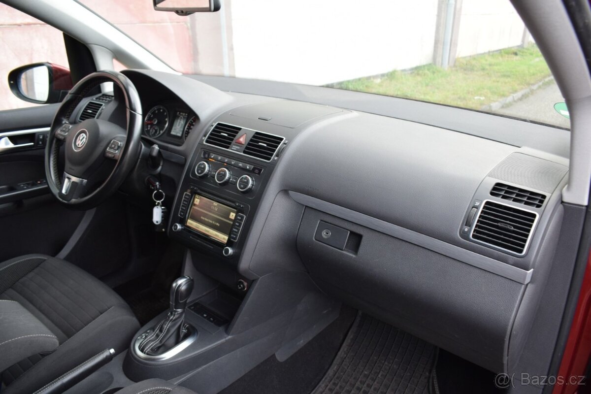 Volkswagen Touran 1.4TSi+CNG/AUTOMAT/2014/VÝBAVA - 15