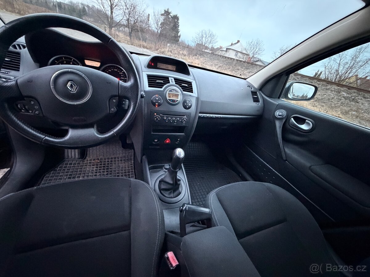 Prodám Renault Megane 1.6 benzín - 15