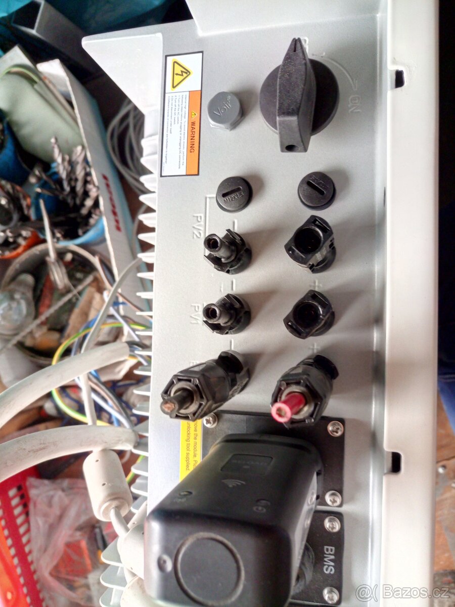 Měnič hybridní 3f. napětí GoodWe 5 kW GW5K-ET - 15