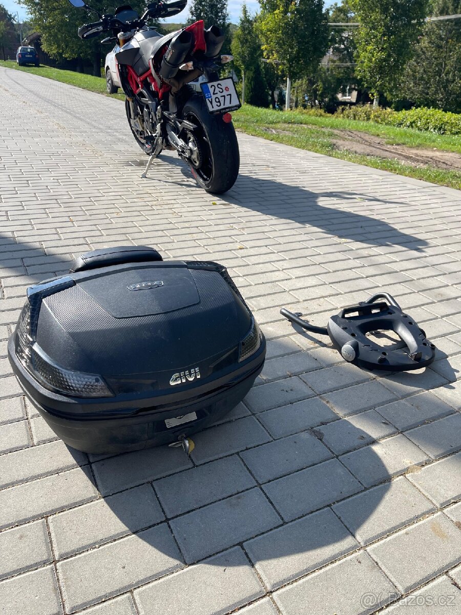 Aprilia Dorsoduro 900 - 15