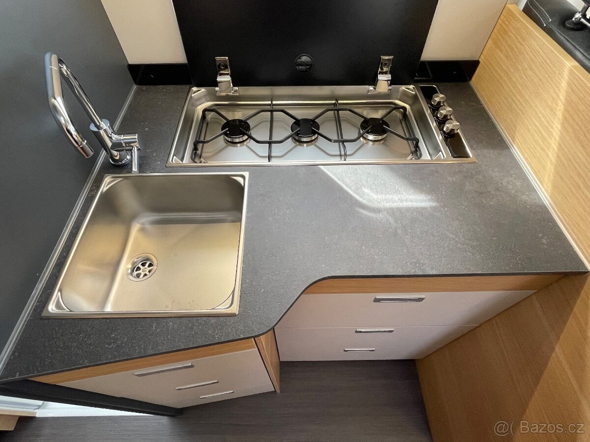 ADRIA MATRIX 670 SL, MODEL 2025, AUTOMAT, 180 PS, TZ - 15