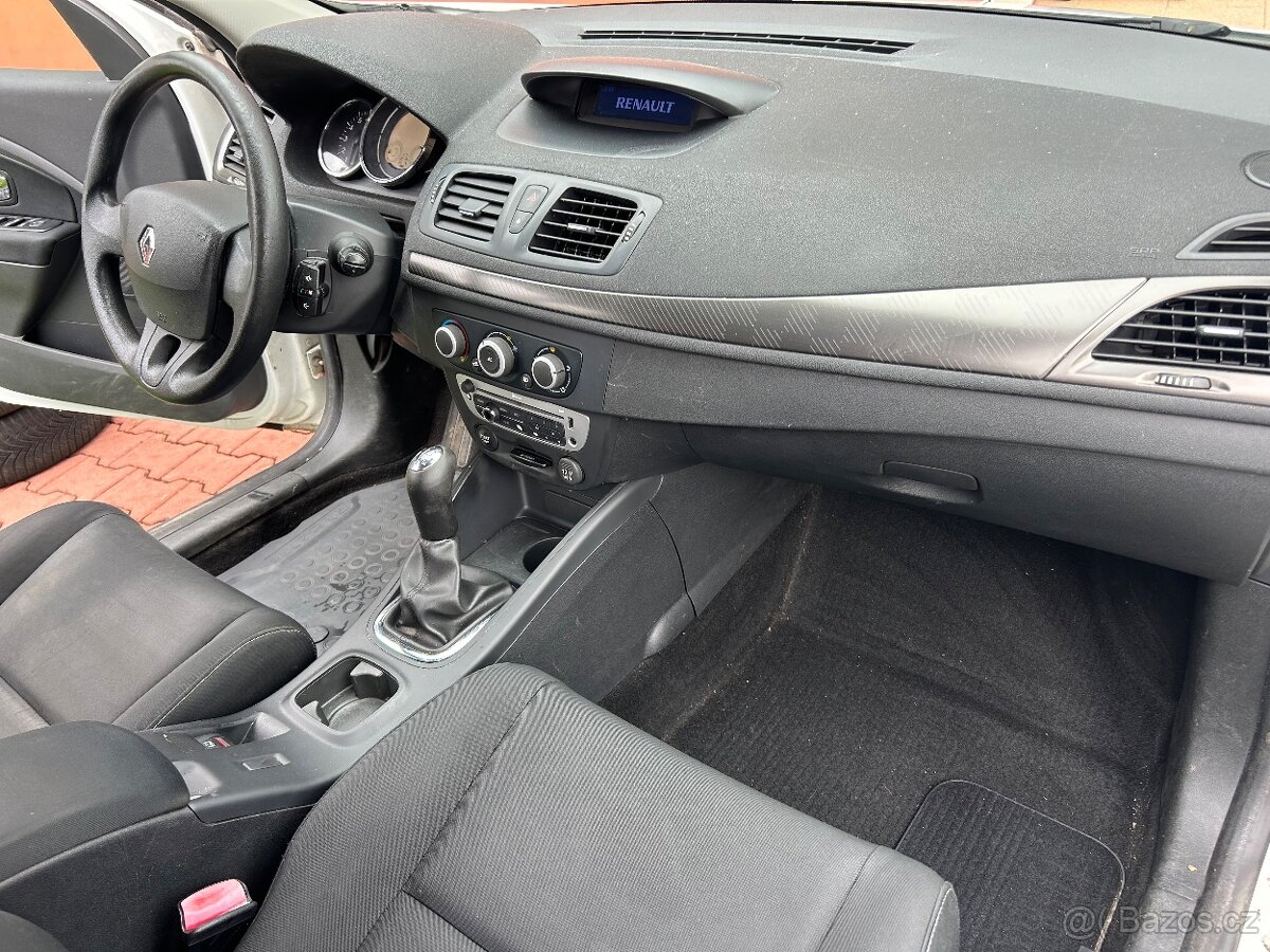 Renault Mégane 1.6 74kw r.v.2013 ČR 1maj, po servisu 40000kc - 15