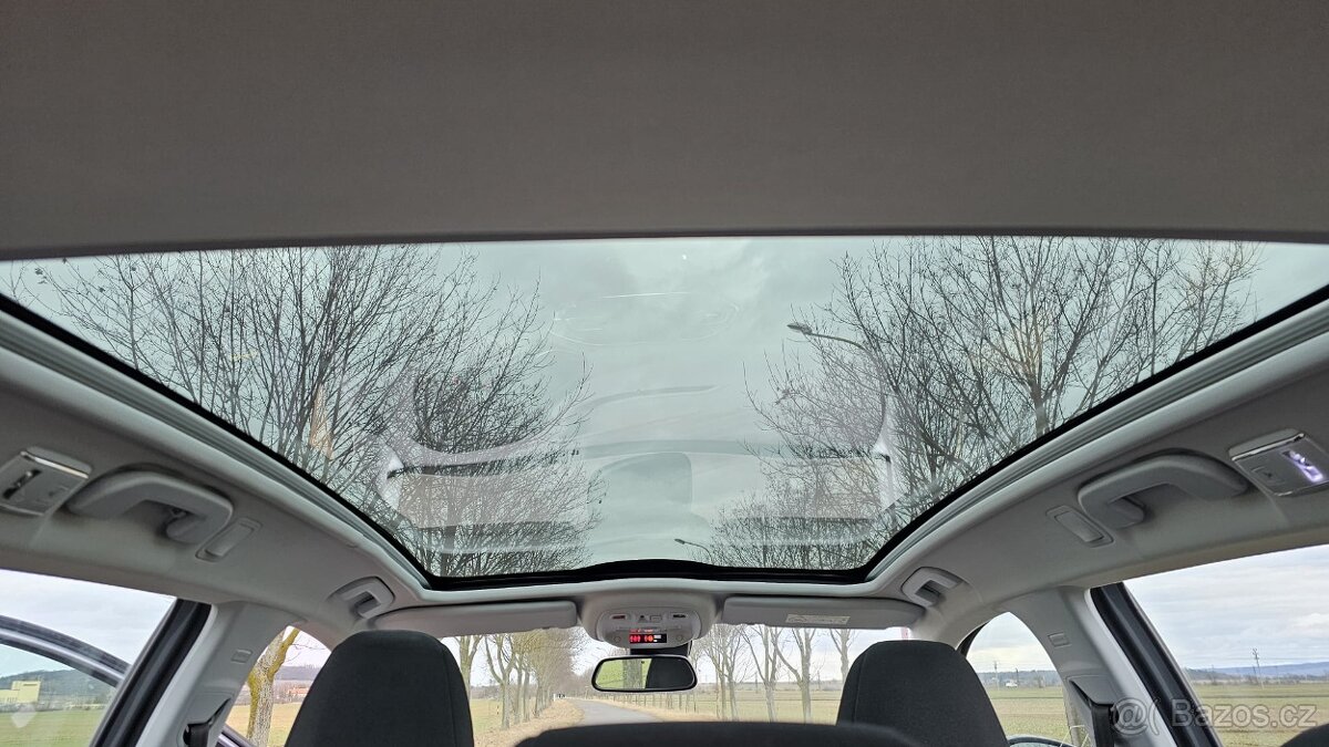 Peugeot 308, 2,0 HDi 110 kW PANORAMA - 15