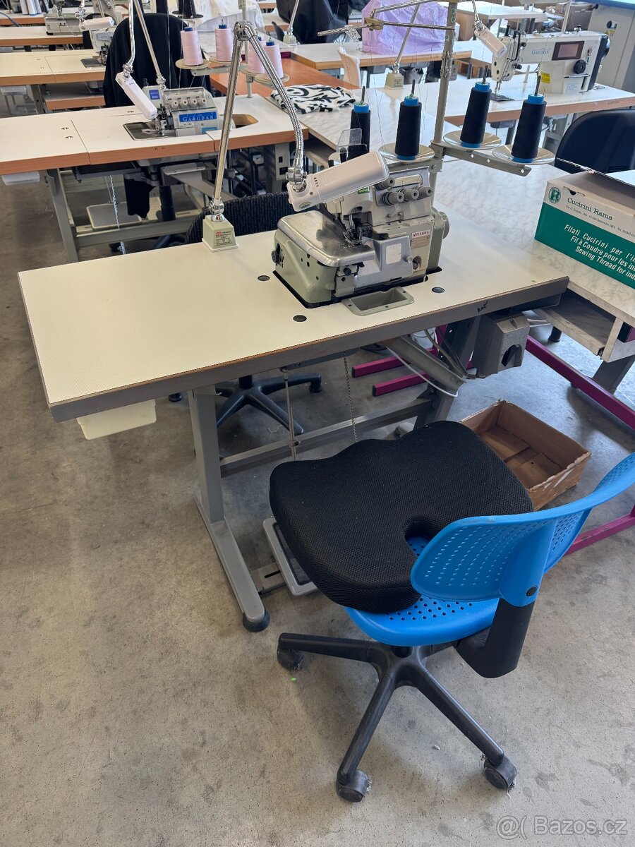 Šicí stroje a další vybavení - komplet i po kusech - 15