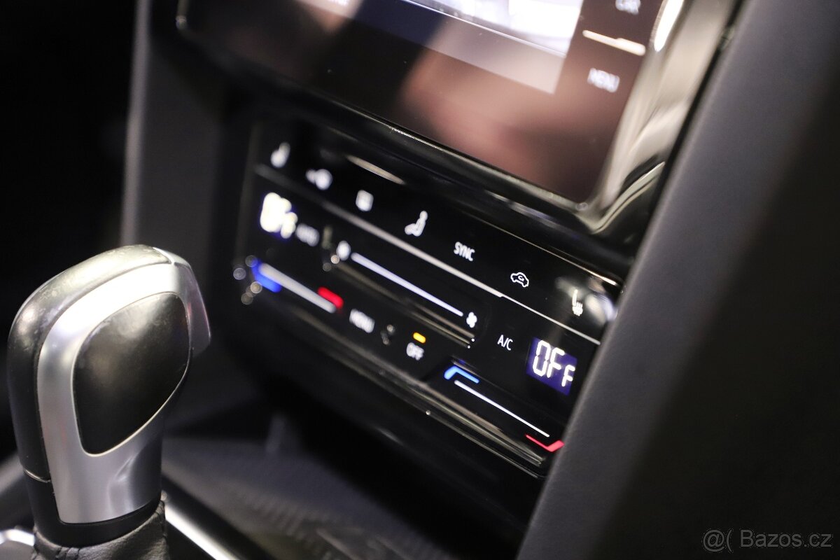 VW Passat B8 GTE Variant 1.4TSI 160kW - záruka Autodraft - 15