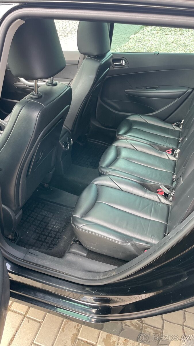 Peugeot 308 SW, 1.6 HDI, 7 míst, top výbava - 15