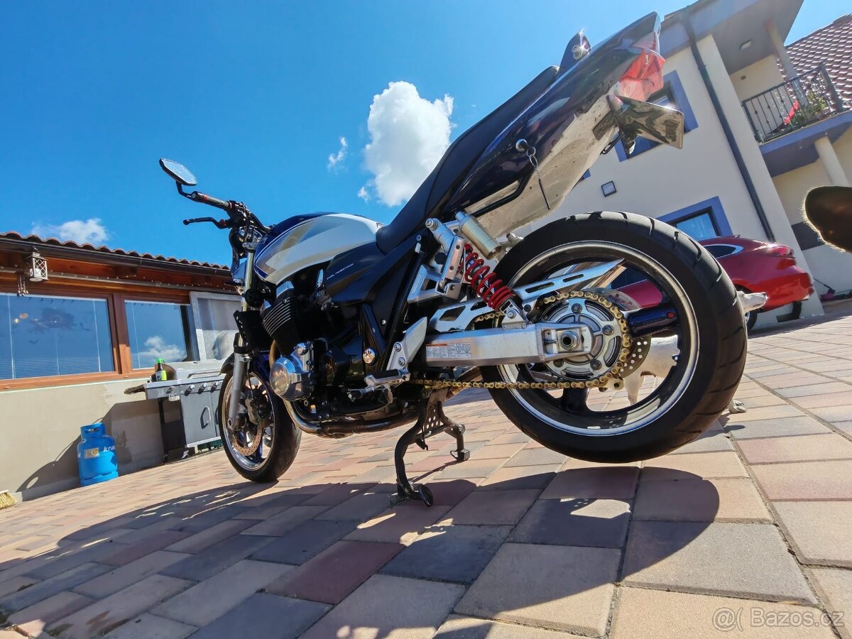 Suzuki GSX 1400 2007 - 15