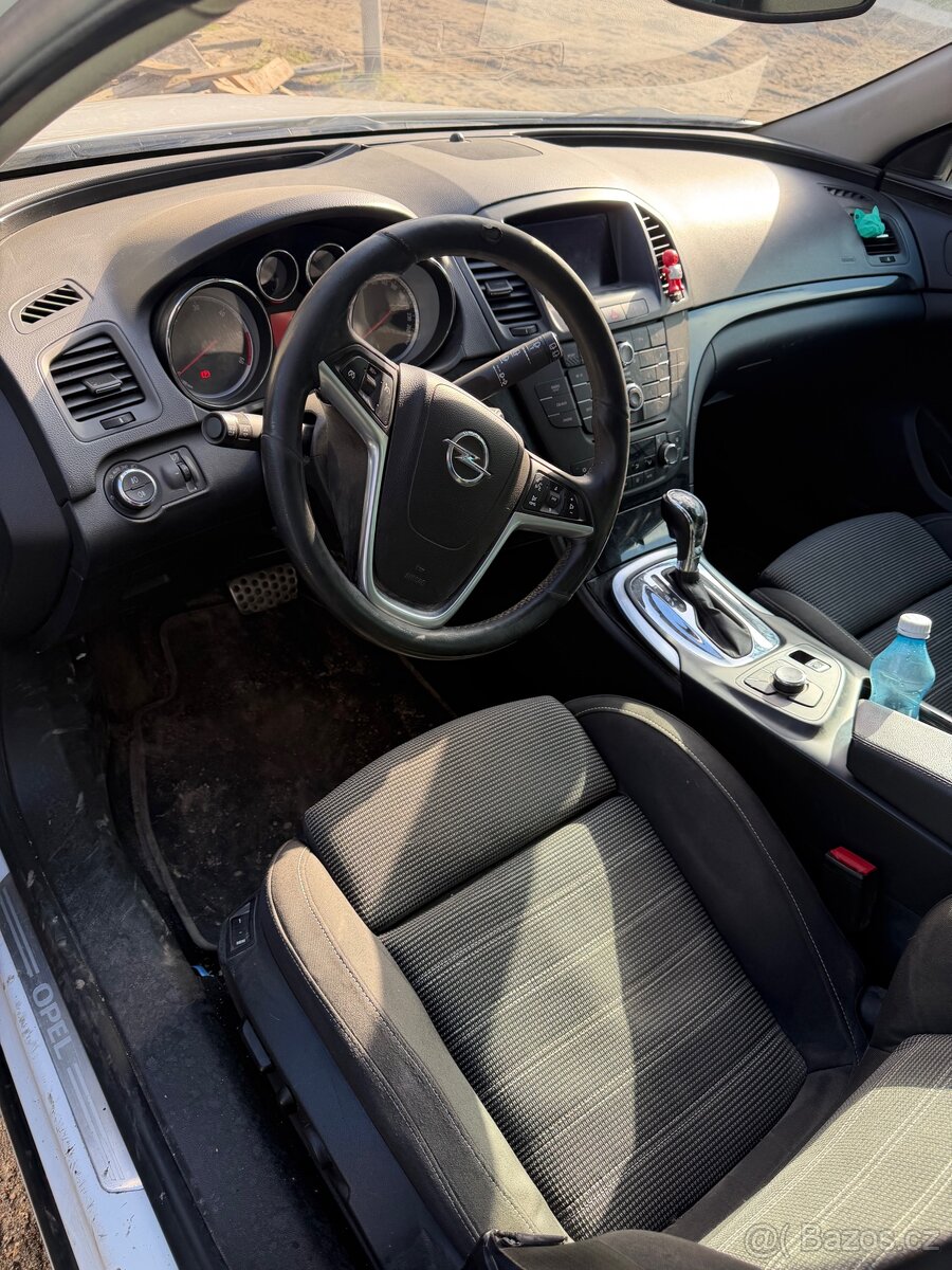 Opel Insignia - 15