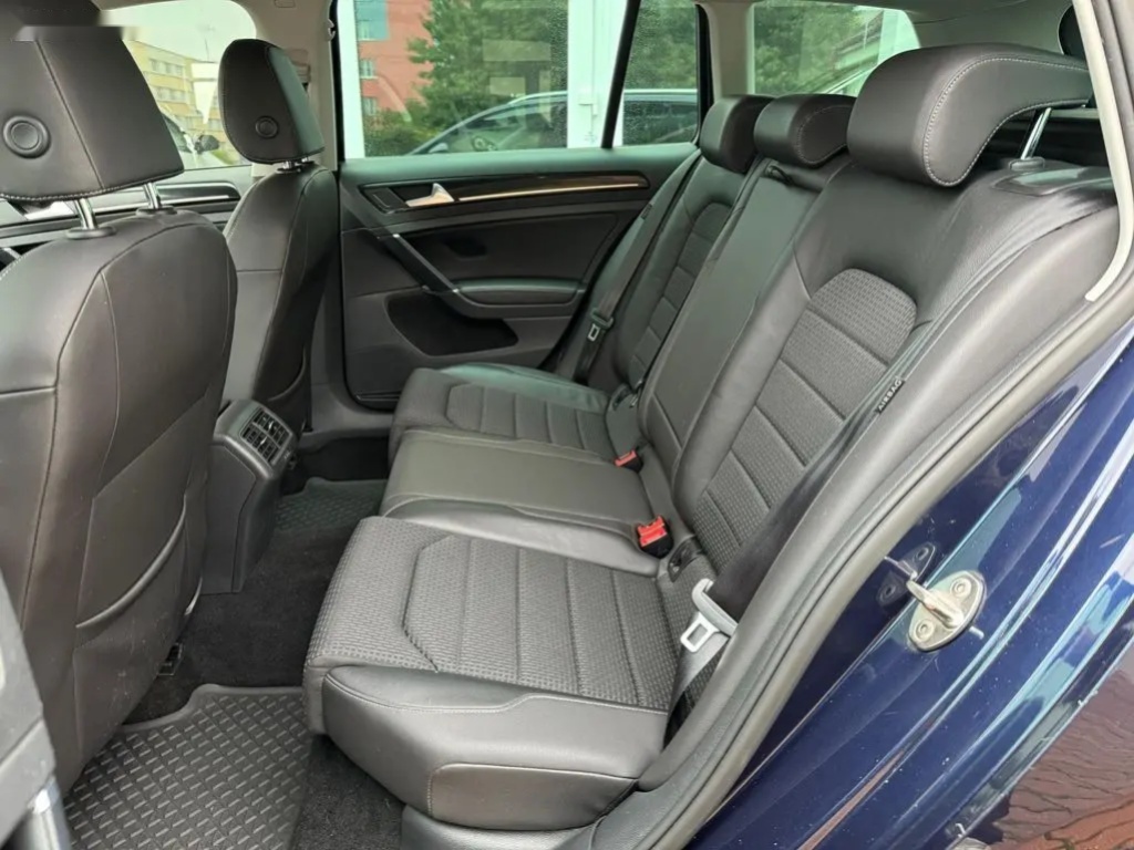 Volkswagen Golf, Variant 2.0TDI Highline - 15