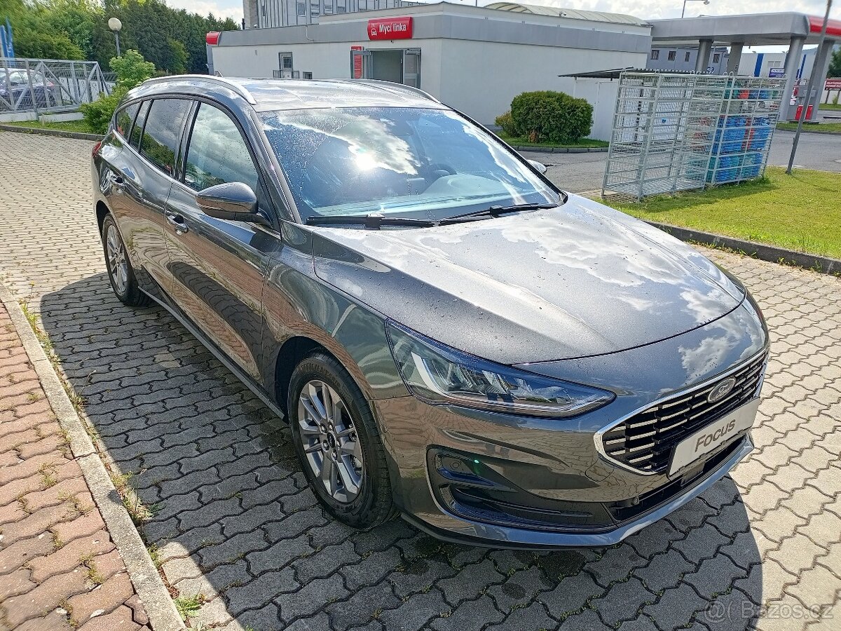 Nový Ford Focus Kombi Titanium - 15