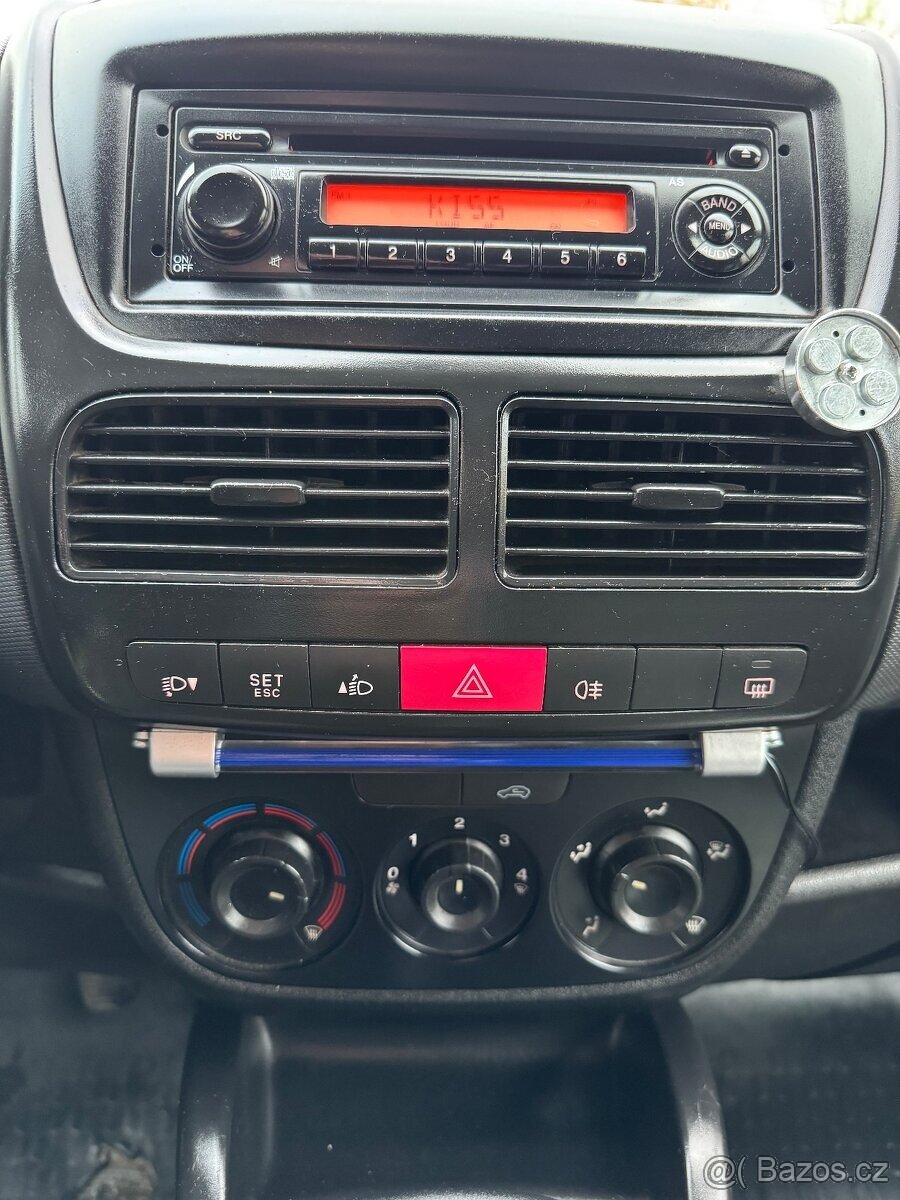 Fiat Doblo 1.4T 88kw CNG, rv2012,NOVÁ STK,VESTAVBA NA SPANÍ - 15