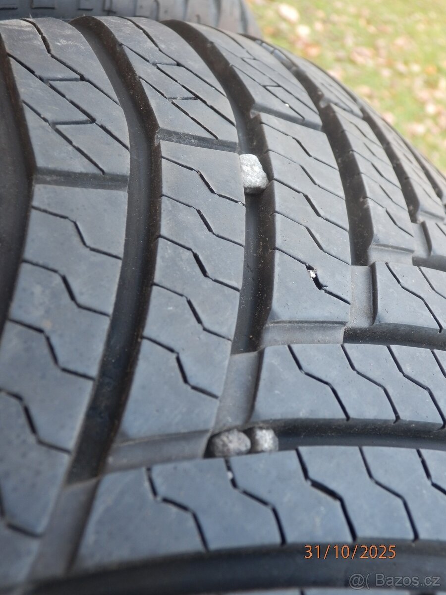 2xObutá Celoroční kola na ŠKODA FABIA 1 15tky 195/50 R15 - 15