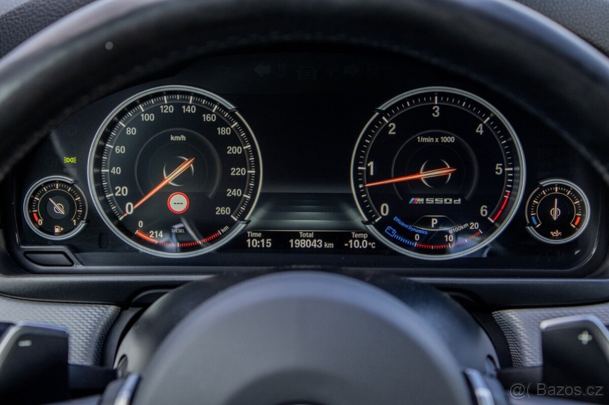 BMW Rad 5 M550d xDrive / HEADUP / PANO / ACC - 15