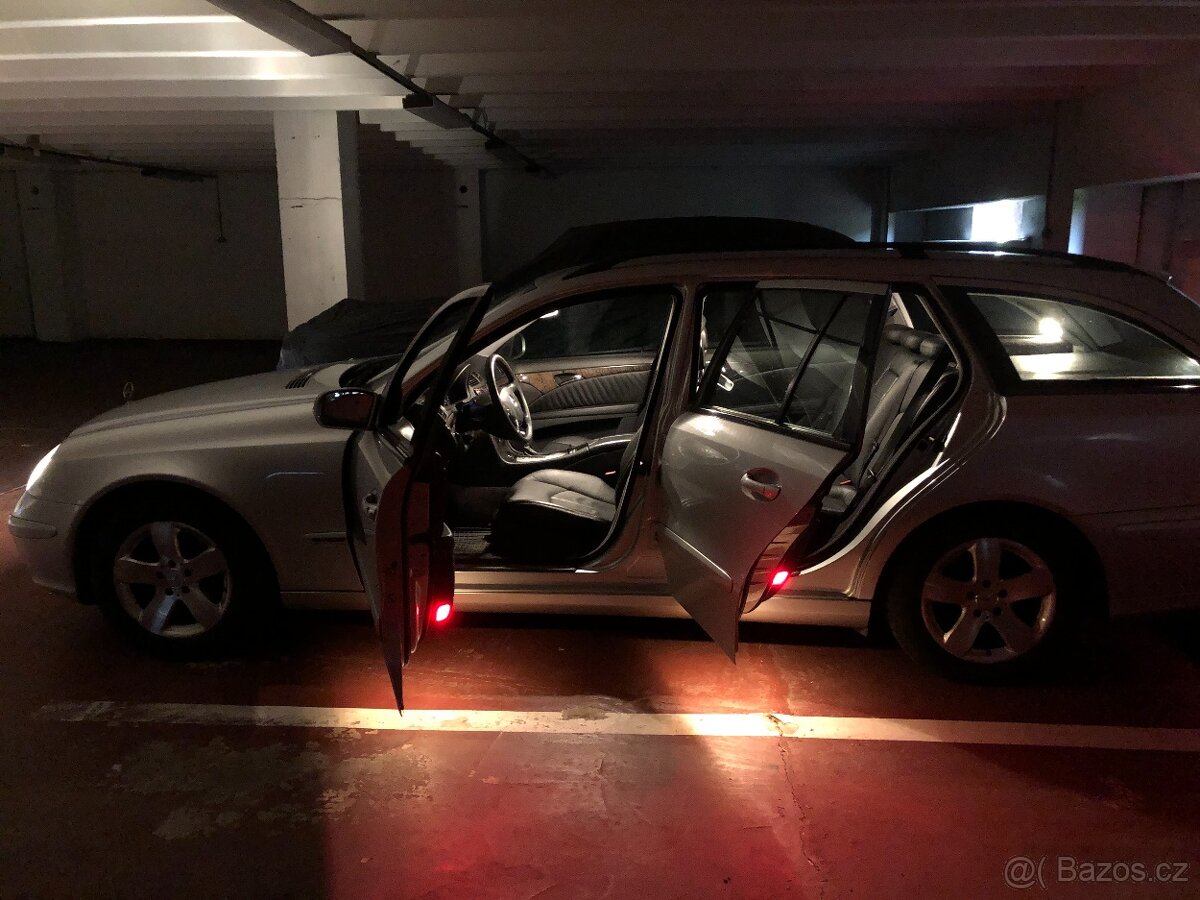 Mercedes Benz E 220 CDI - 15