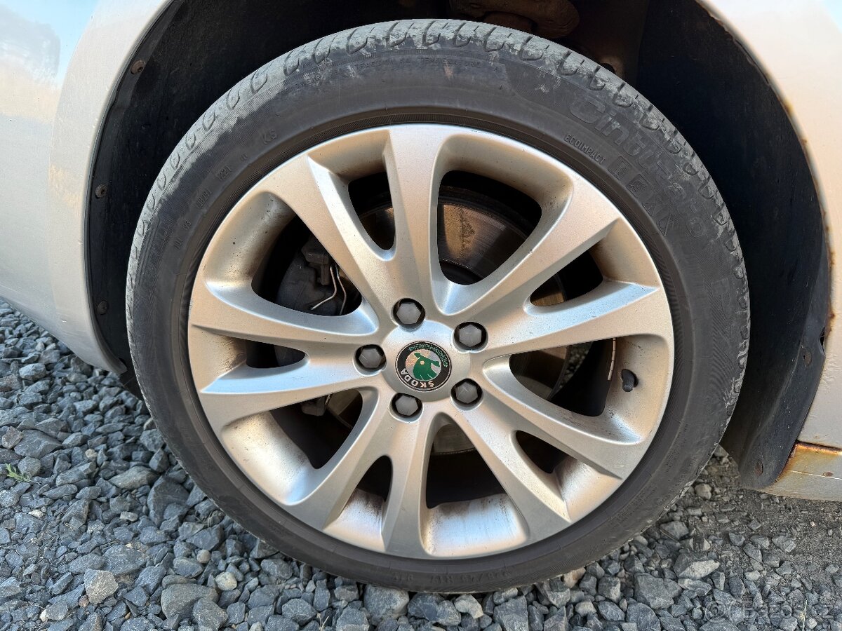 Škoda Superb Kombi II 2.0TDI 125KW - 15