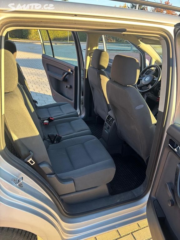 VW Touran 1.6i, rok 2005, nové rozvody - 15