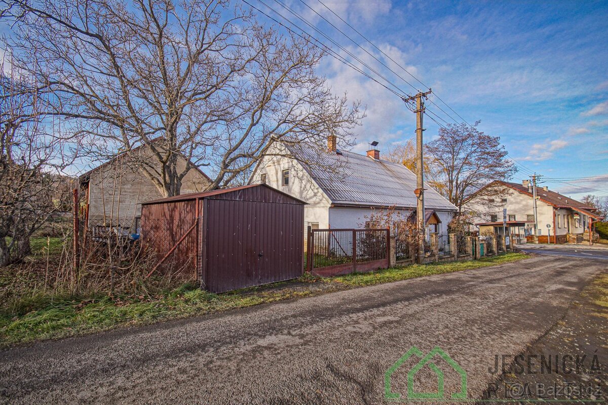 Prodej rodinného domu v obci Supíkovice okr. Jeseník. Pozeme - 15