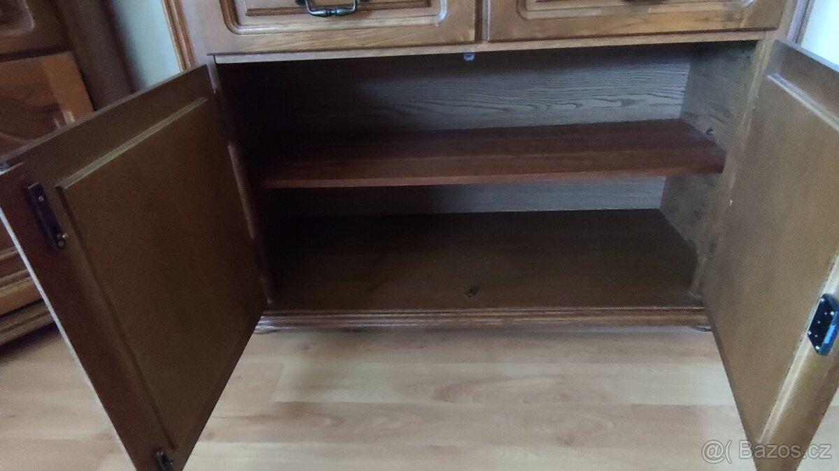 Rohová skříň + komoda - 15