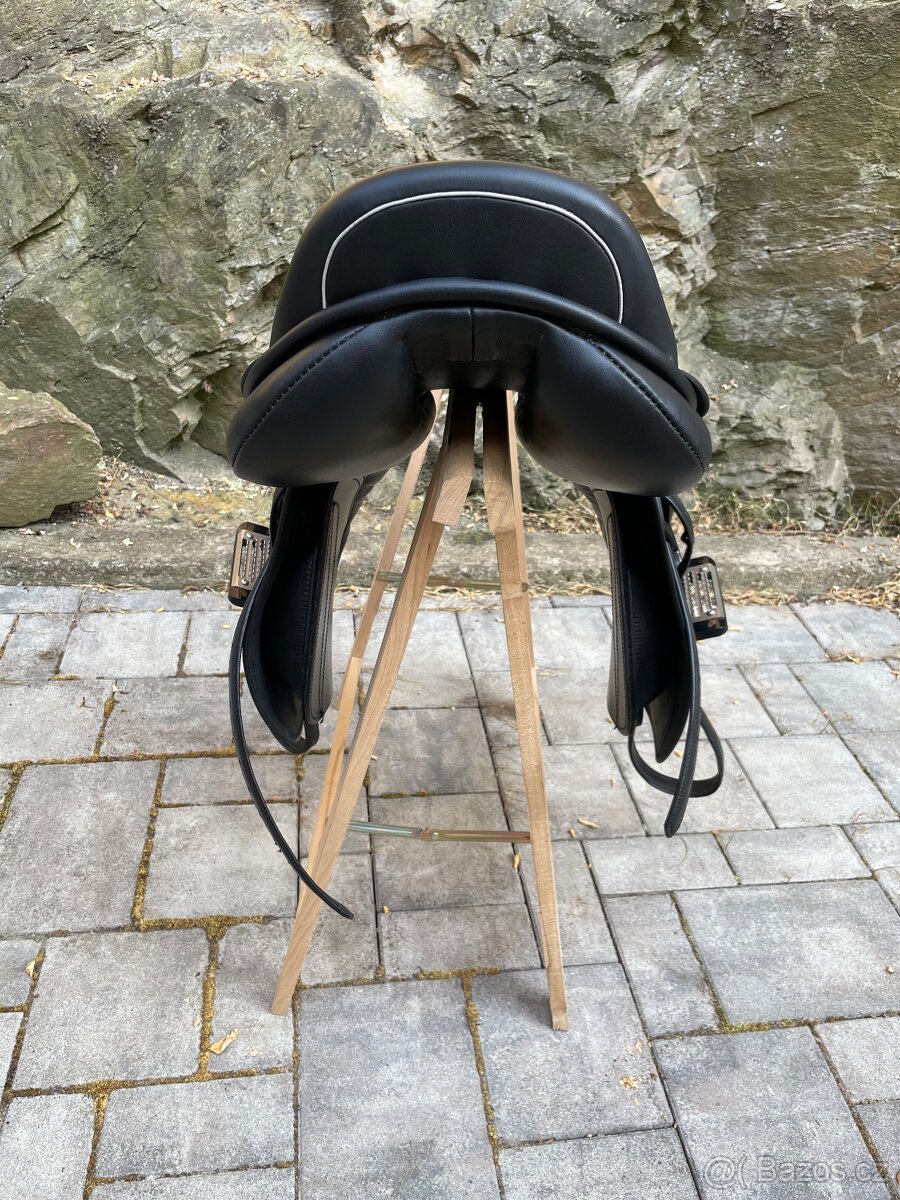 SKOKOVE SEDLO KENTAUR PERSEUS SP POSEDLI 17,5 KOMORA 2 - 15