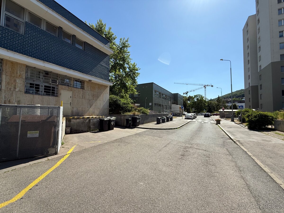 Přenechání nájmu – plně vybavená cukrárna, Praha 5 – Radotín - 15