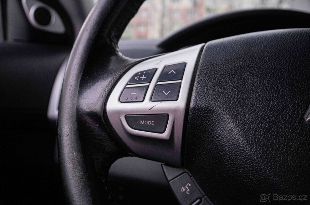 Mitsubishi Outlander 2.2 DI-D - 15