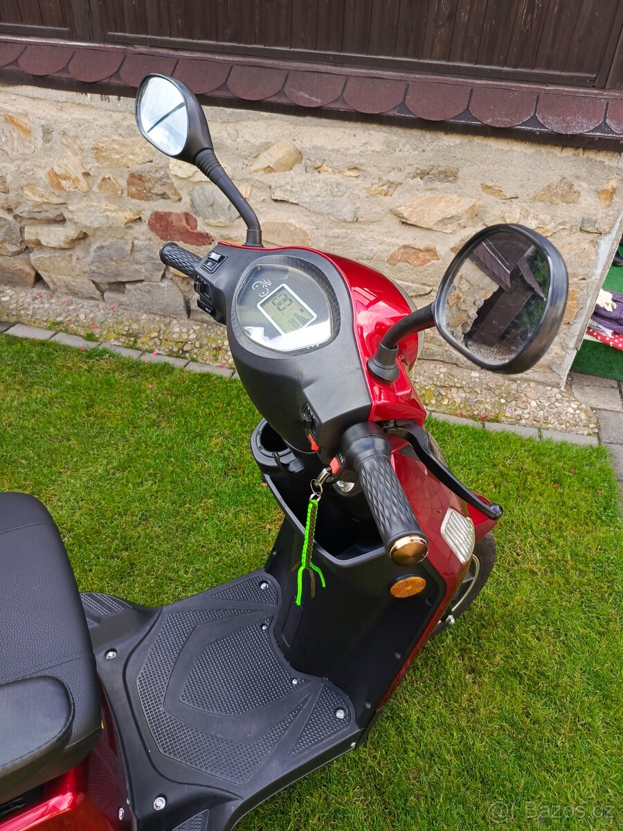 Elektrická tříkolka SELVO 31000 - 15