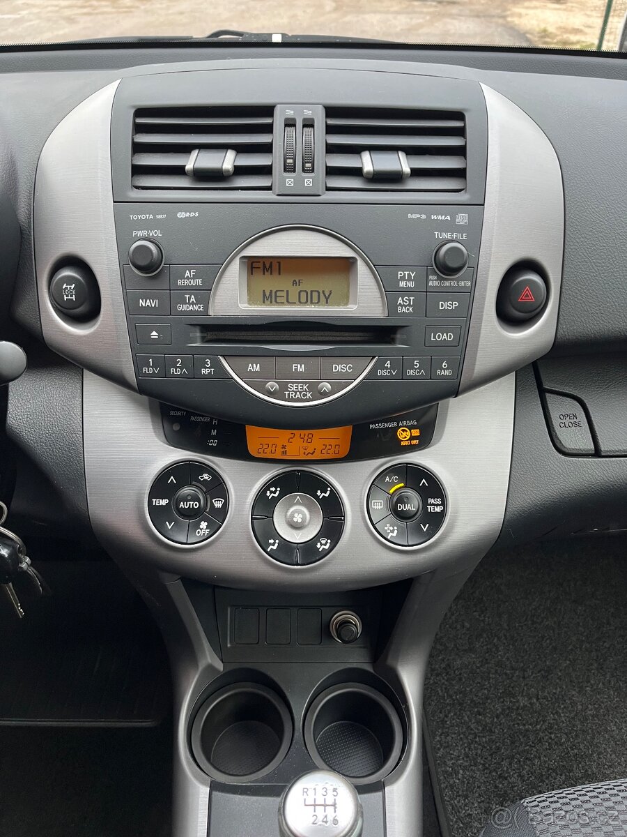 Toyota Rav4 2.2 D-4D 4x4 = Uzávierk, Bez korozie, = - 15