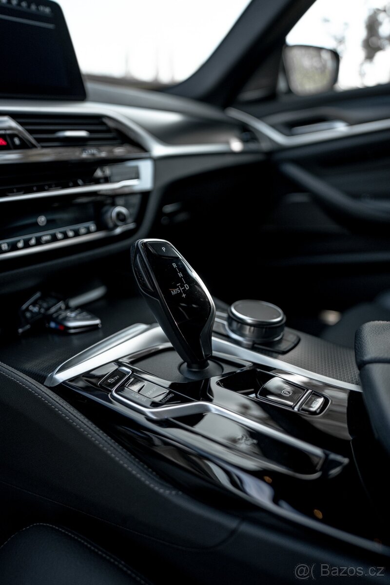 BMW 540xd facelift, webasto, DPH, laser, mpaket - 15