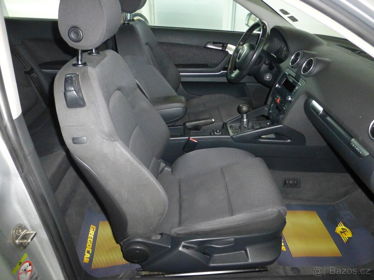Audi A3 2,0TDI QUATTRO ALU KOLA DIGI - 15
