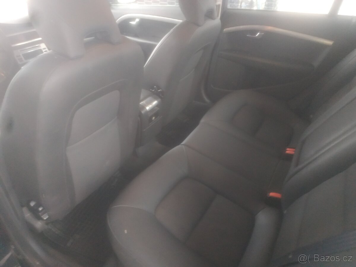 Prodám Volvo S80 D5 151 KW 2010 manuál - 15