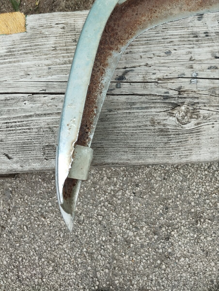 Predny naraznik 120 105 100 110 - 15