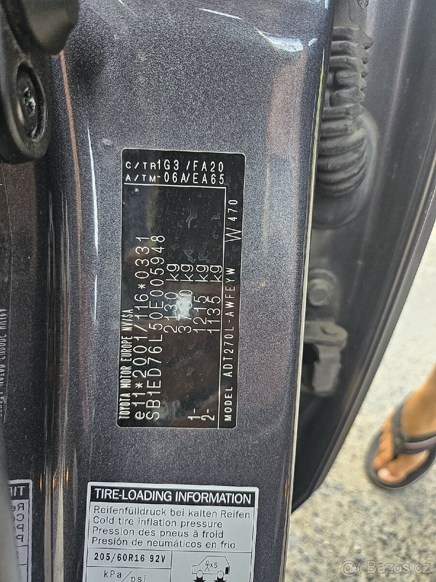 Toyota Avensis kombi ,2.0D-4D 93kW,klima - 15