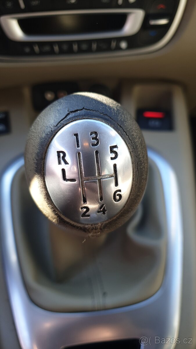 Renault Scenic 1.4 benzín - 15