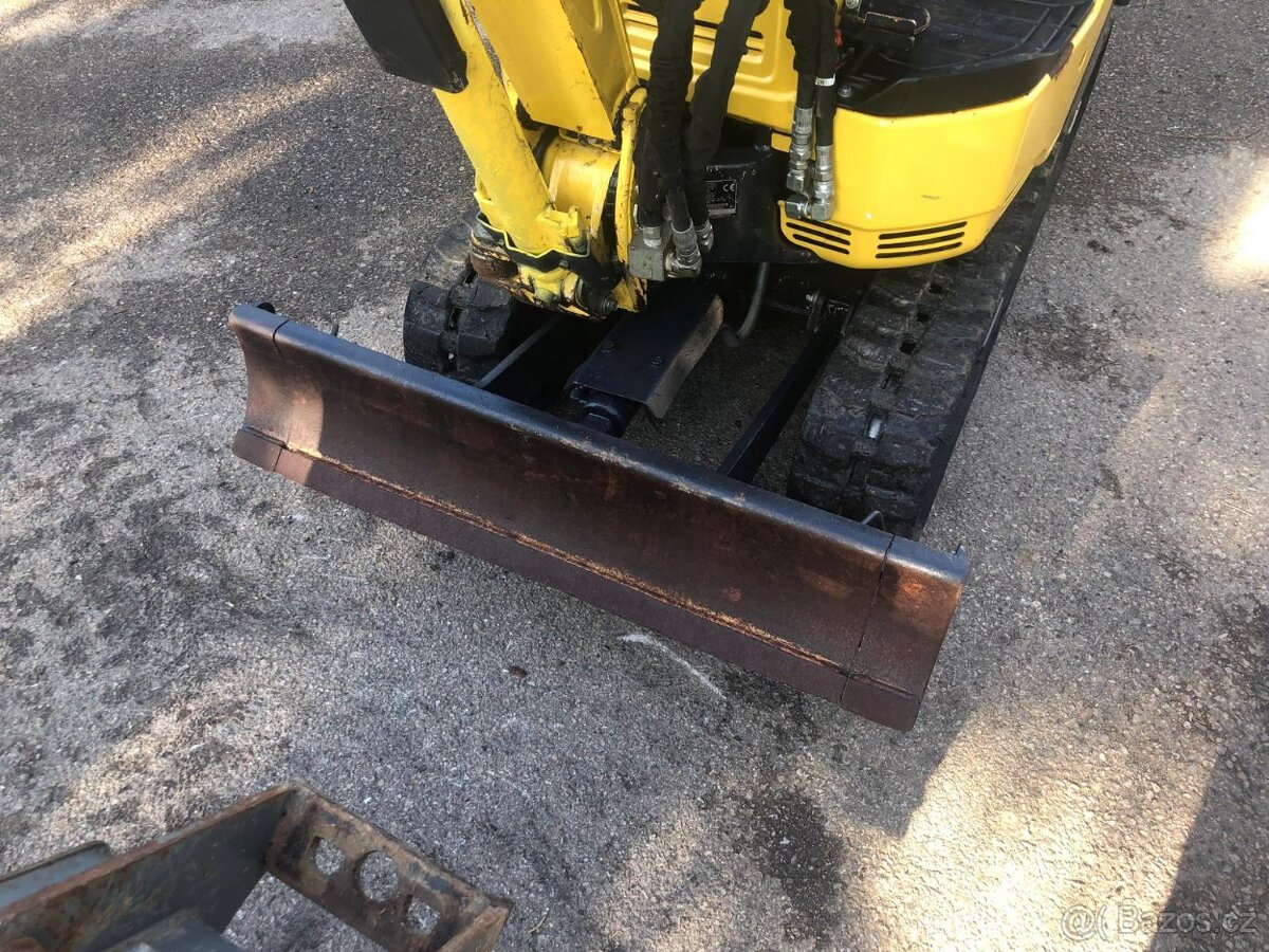 Minibagr Yanmar VIO 10 - 15