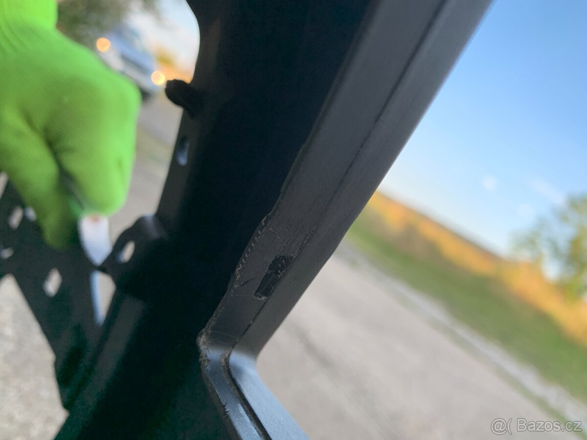 Predni naraznik audi a7 11-14 cerny ostrik pdc - 15