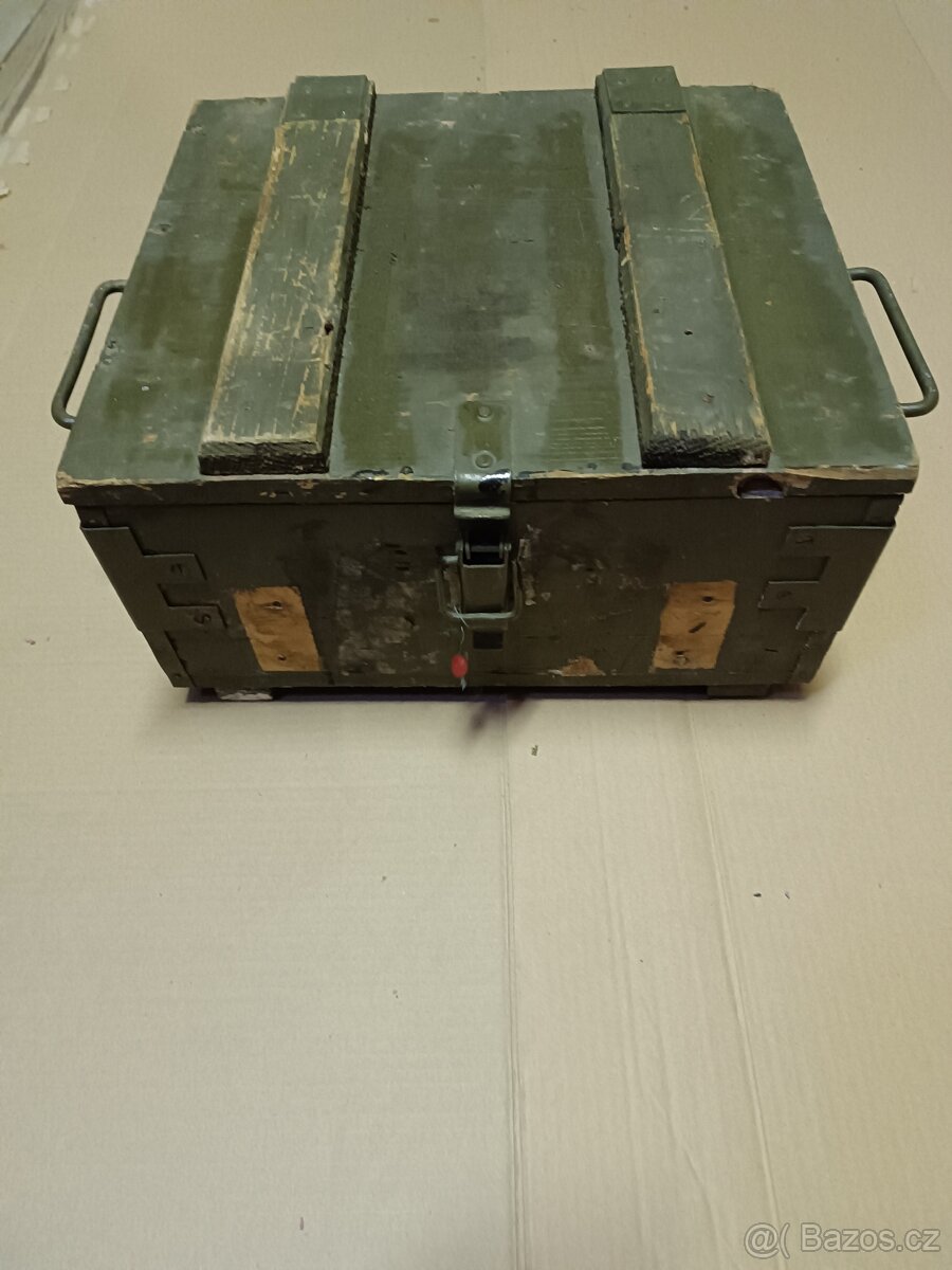 Staré vojenské bedny od nábojů - 15