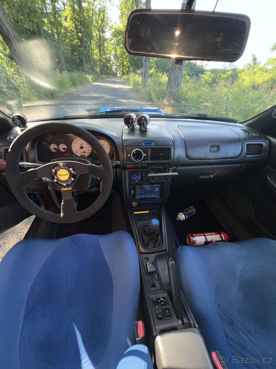 Subaru Impreza GT - 15