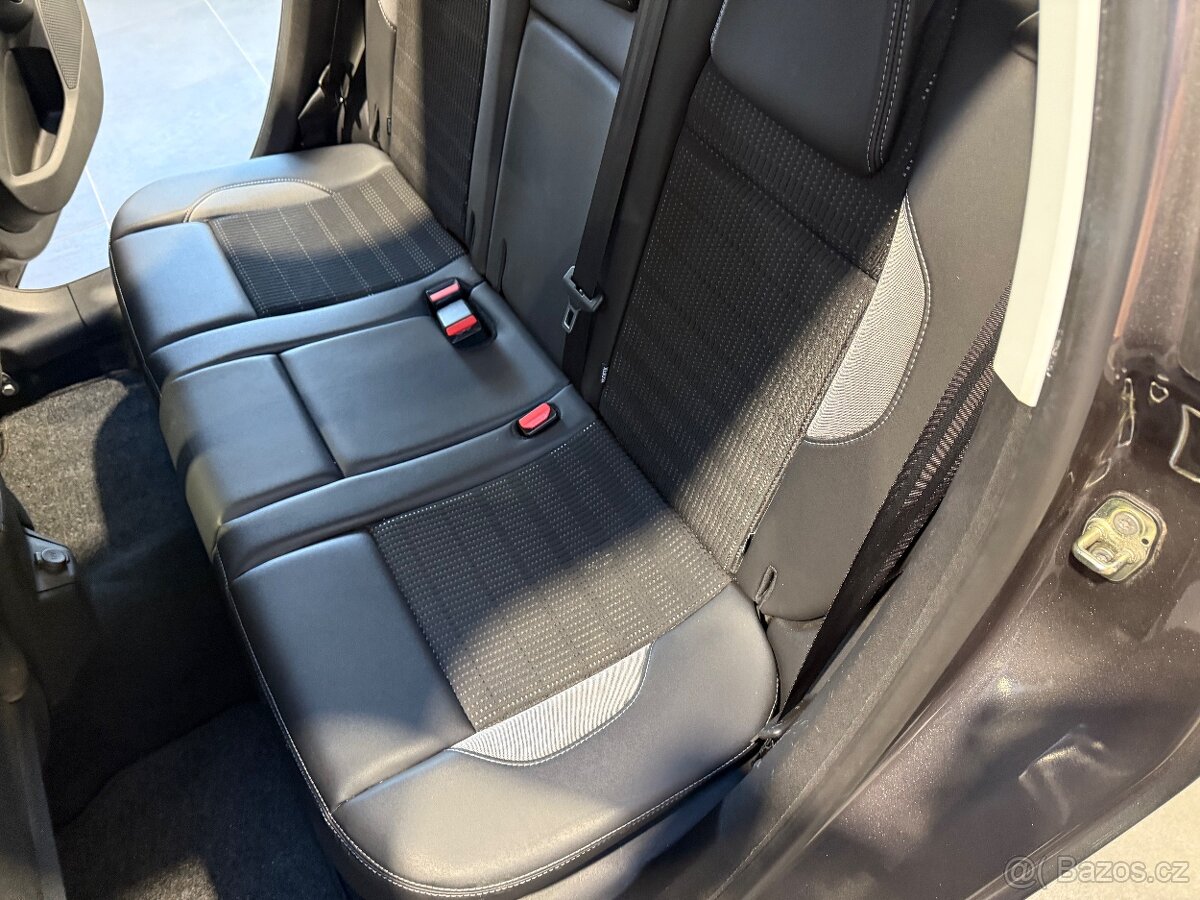 Peugeot 2008 1.2 PureTech 60 kW Allure nová STK a servis - 15
