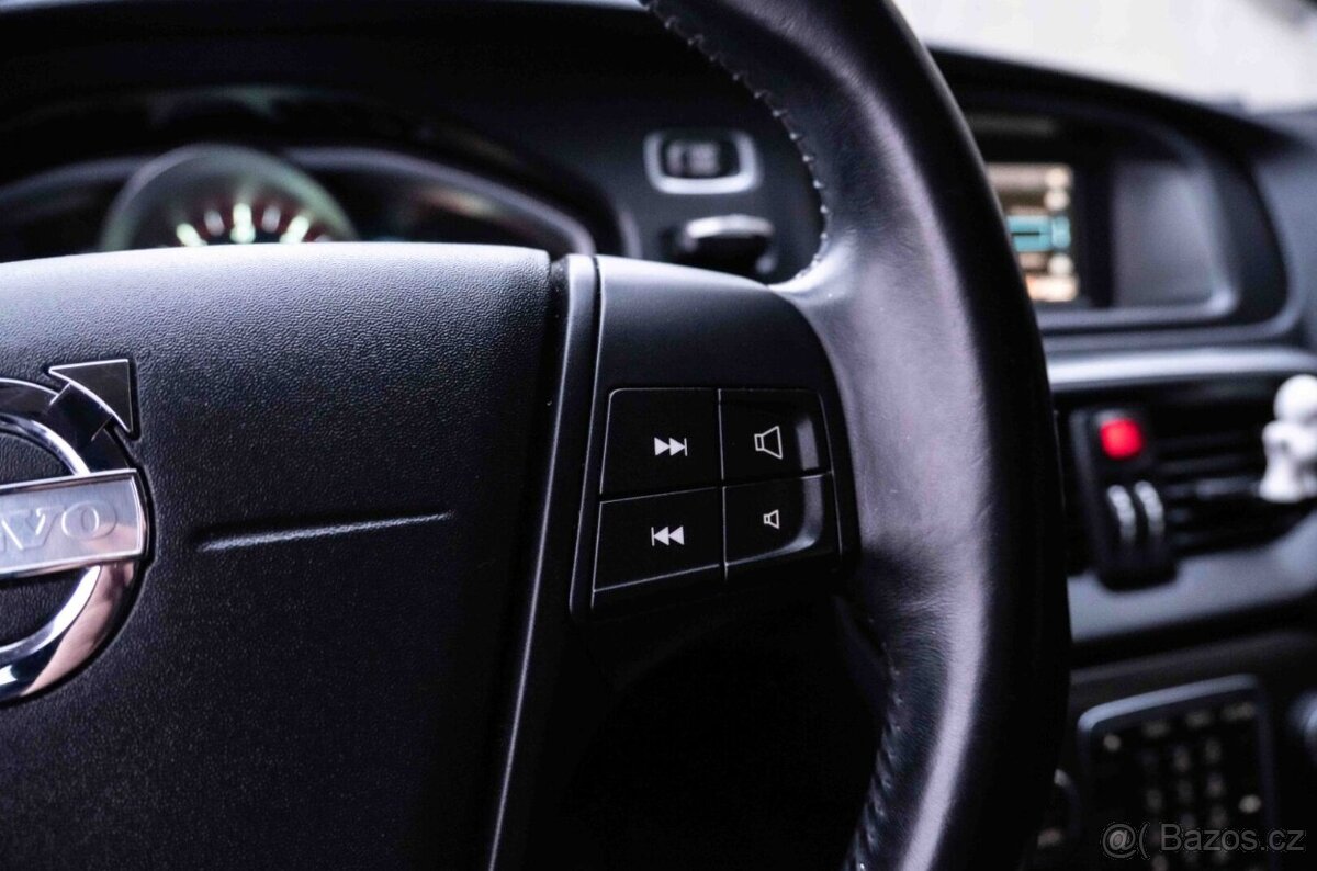 Volvo V40 T2 1.6L Momentum - 15