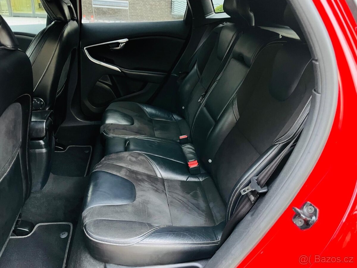 Volvo V40 1.6i T3 110KW R-DESIGN VÝHŘEV KAMERA SERVISKA - 15