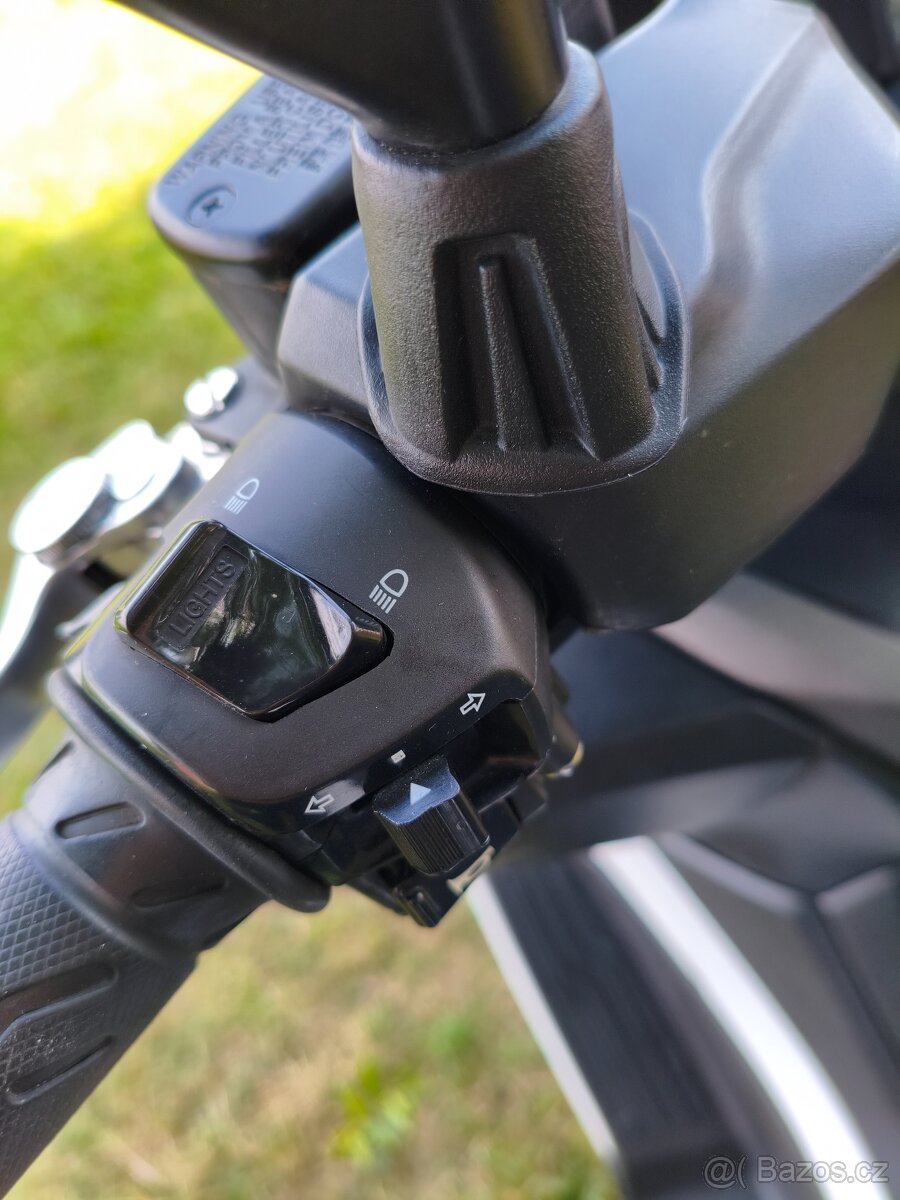 Kymco X-town 125i ABS CZ TP - 15