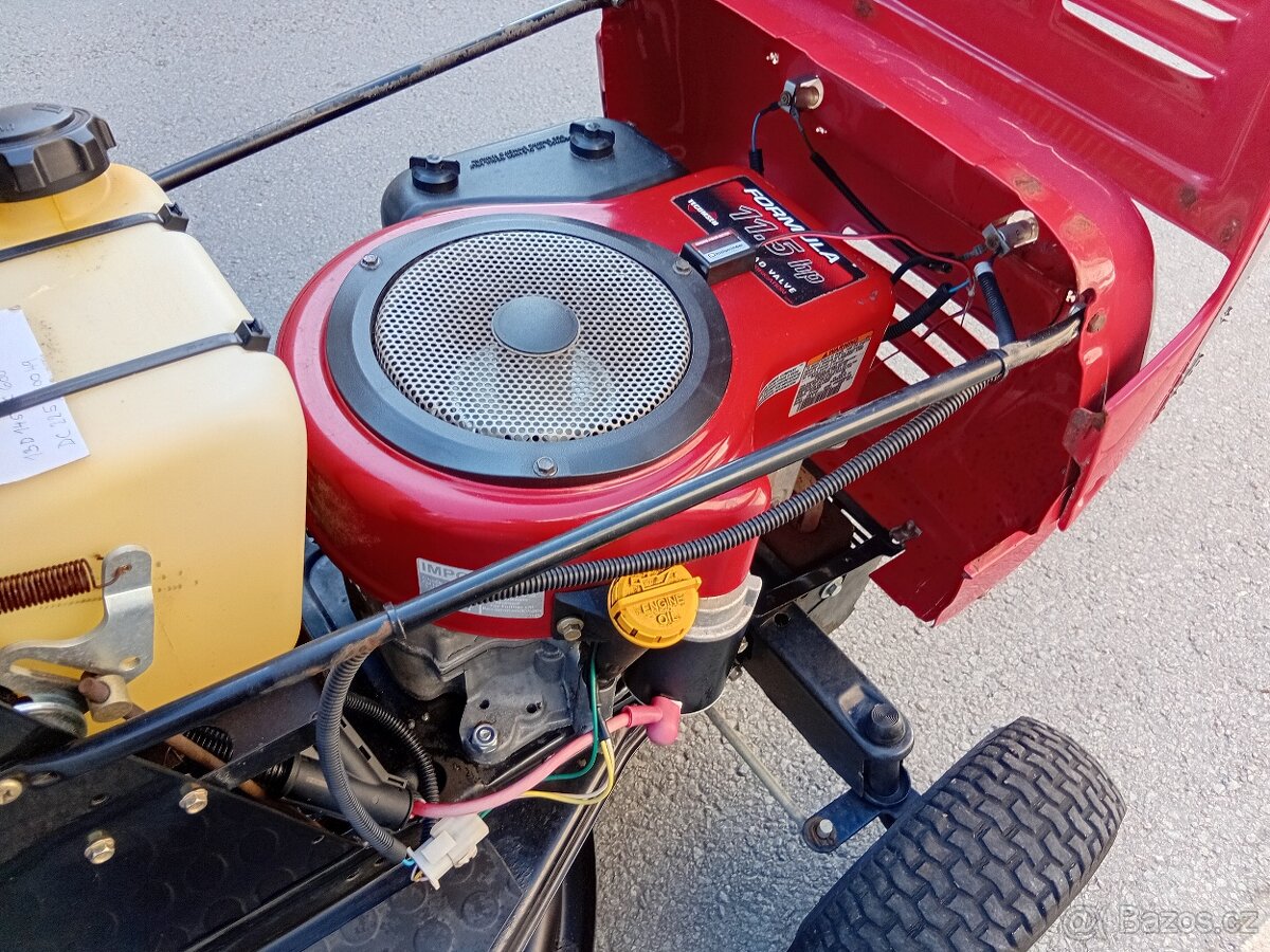 Prodám zahradní traktor MTD - 15