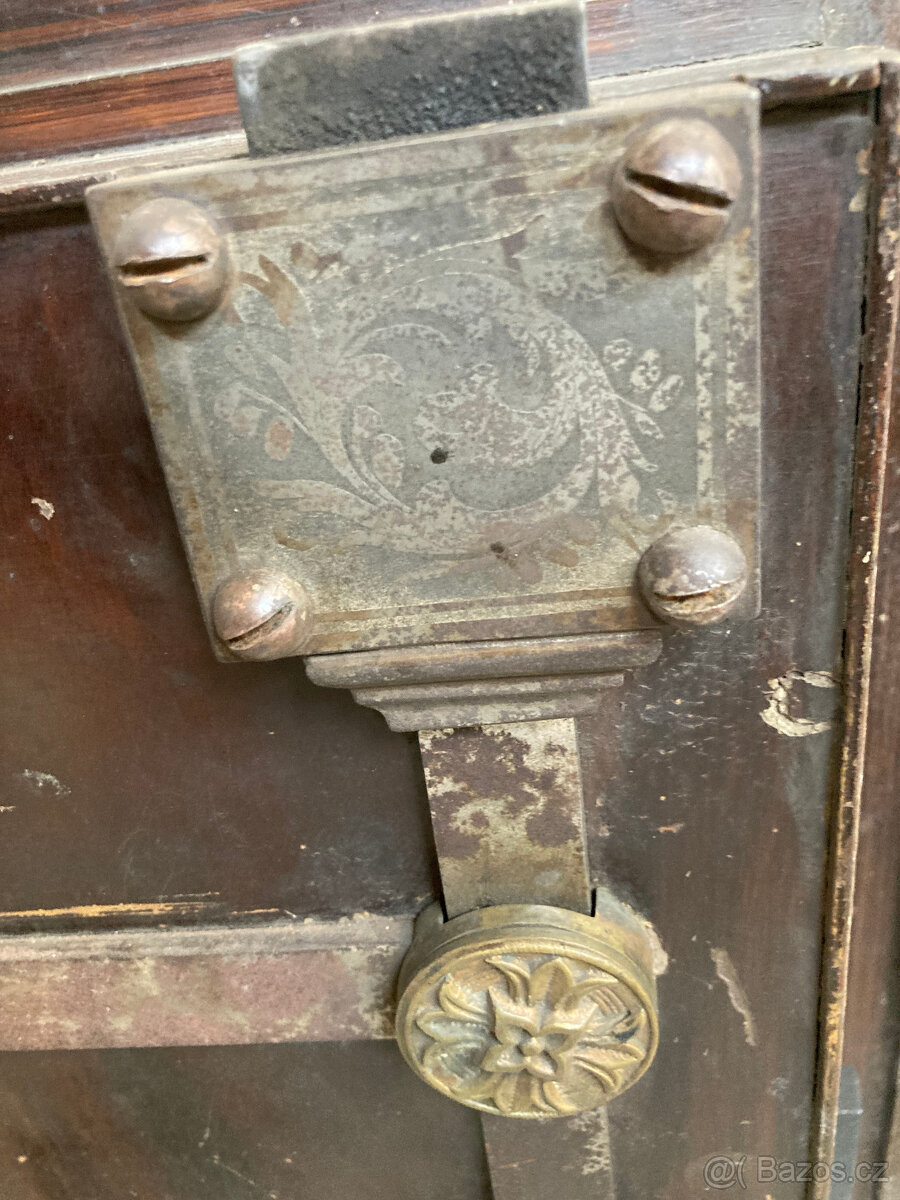 Trezor starožitný Popelka za 12.000 kč - 15