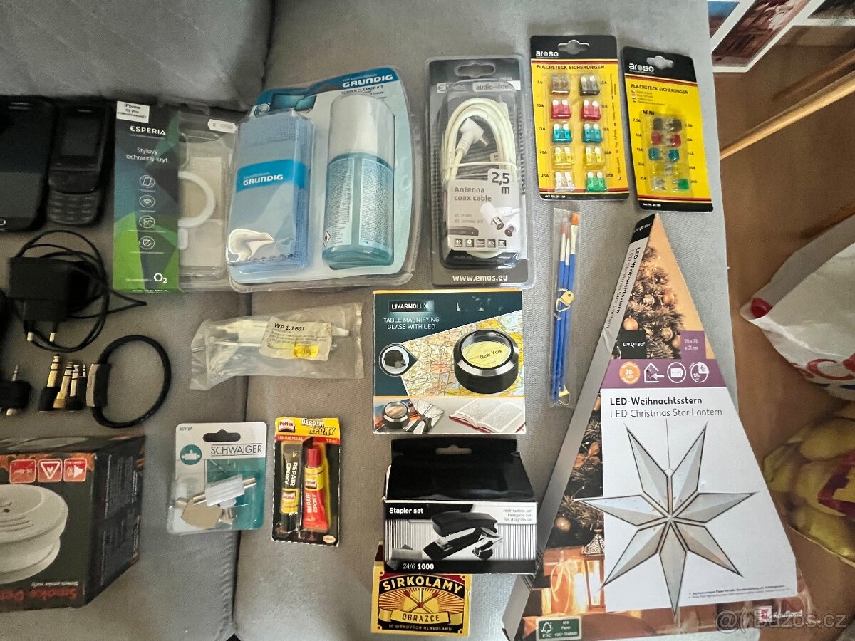Směs věcí, hlavně elektro - 15