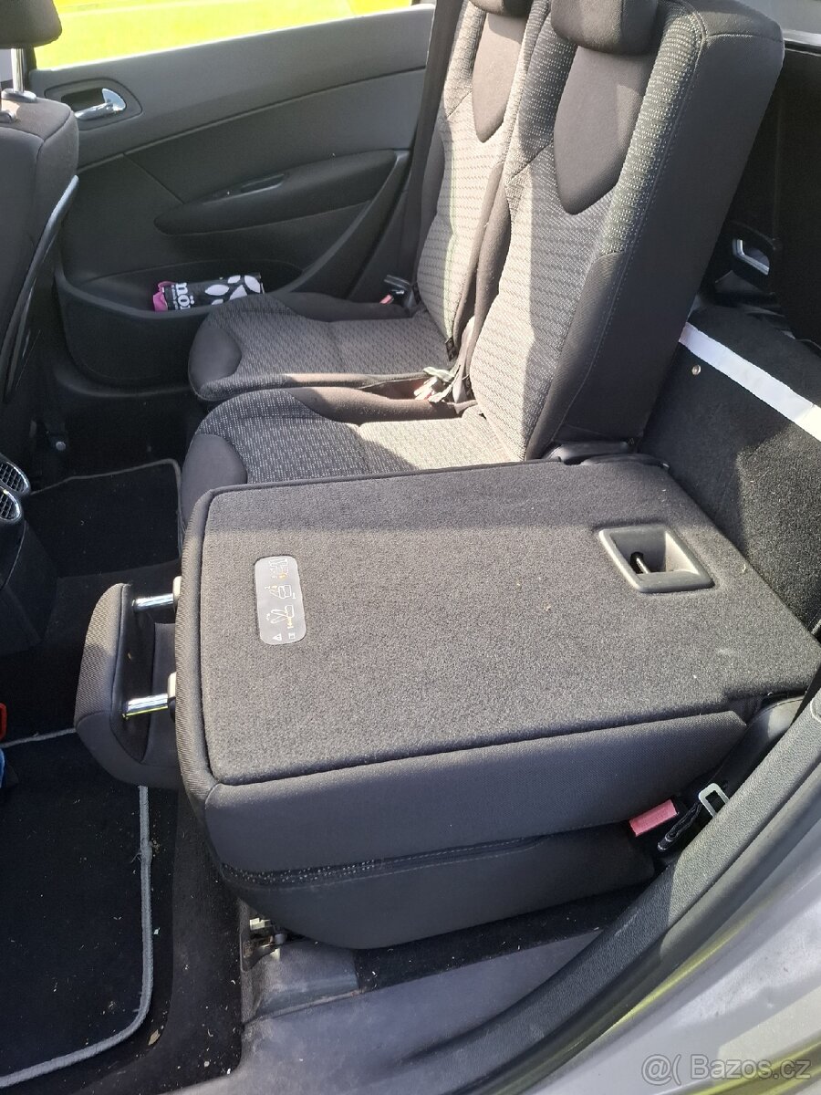 Peugeot 308 SW - 15