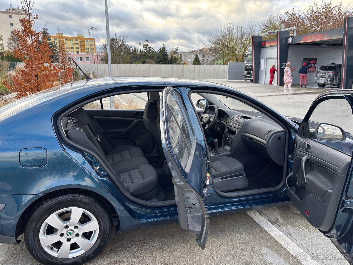 Škoda Octavia II 1.6 MPI 2012 - 15