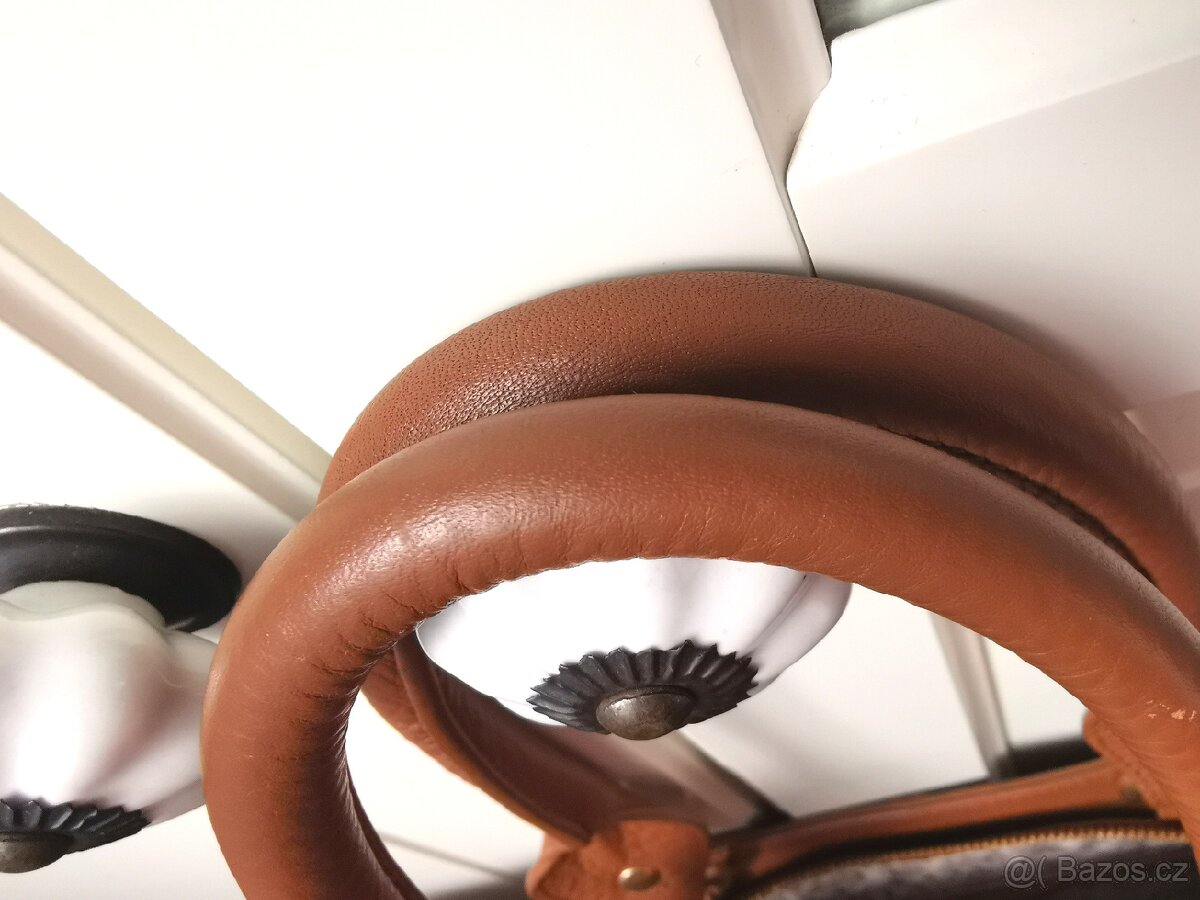 Guess originál kožená kabelka - 15