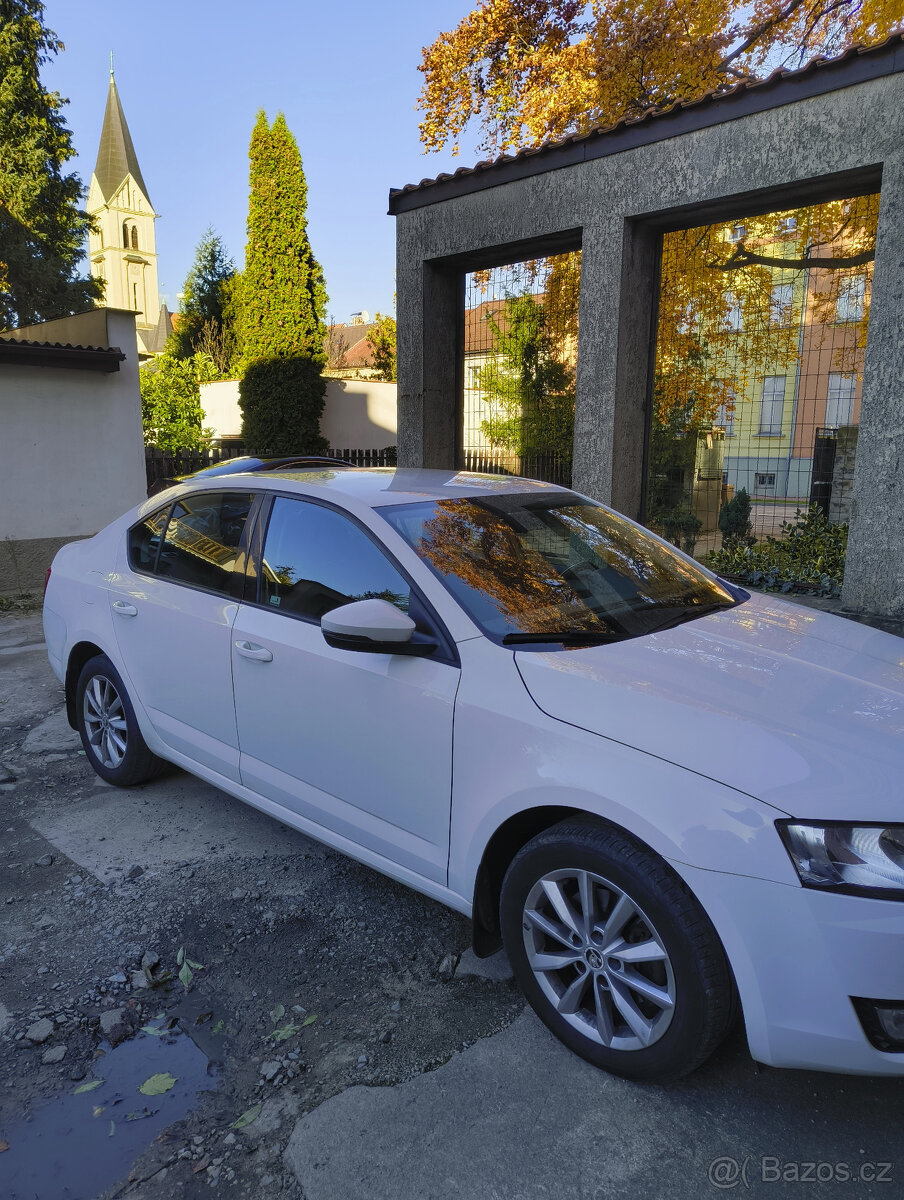 Škoda Octavia 1.4 tsi Gtec pravidelné servisy a Výborný stav - 15