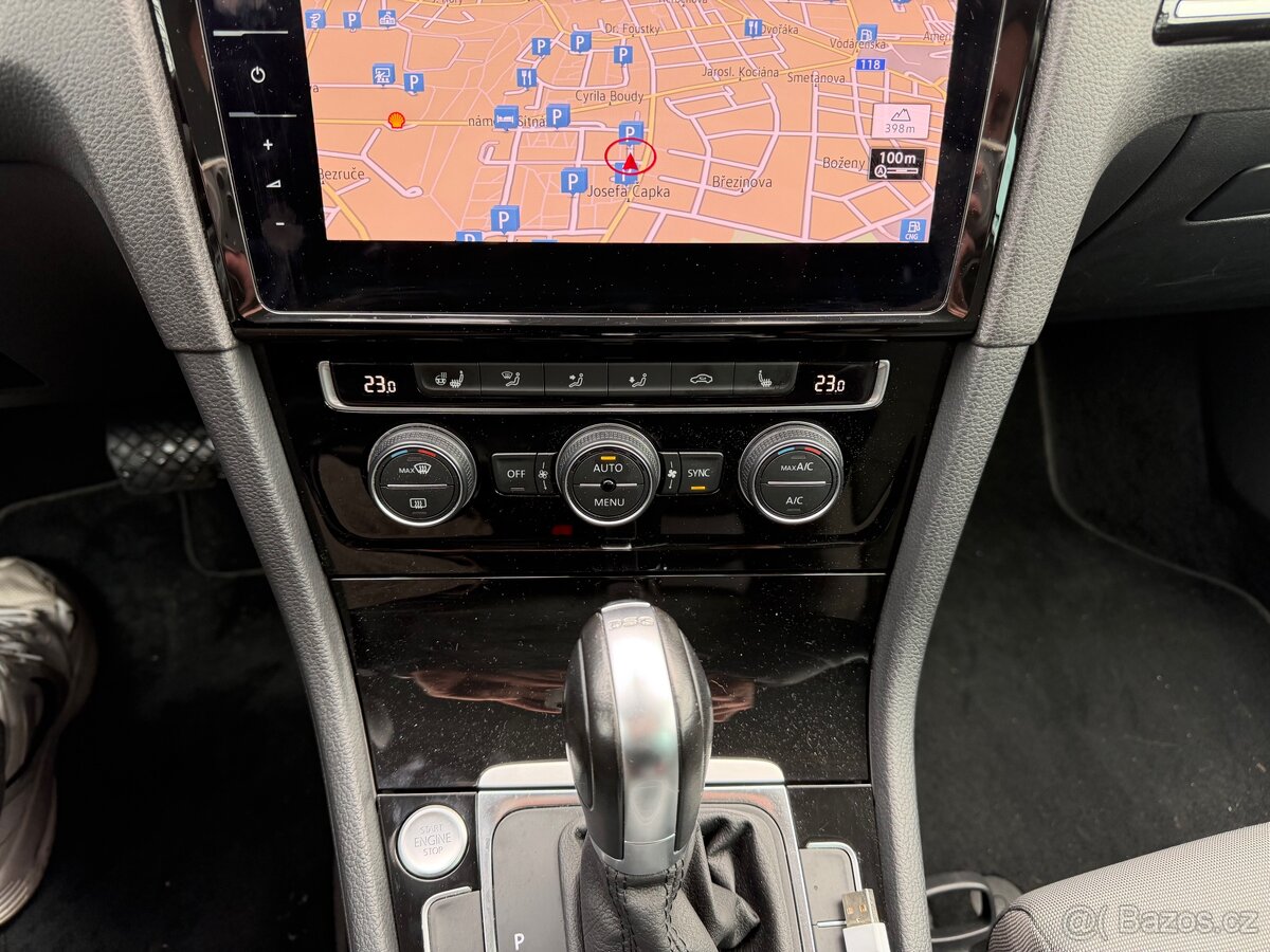 VW Golf, 110 kW, top výbava - 15